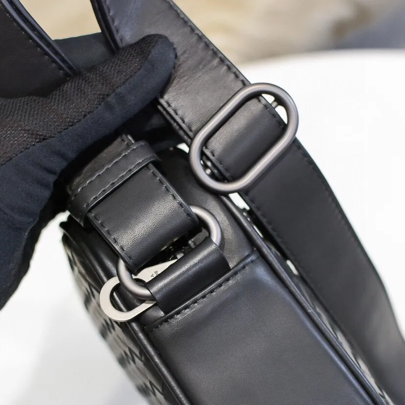All categories 💚 Top version men’s bags 💚 BV 2024 new BV crossbody bag